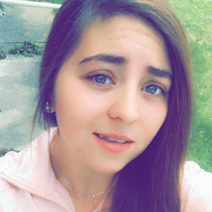 Meet your Posher, Danika